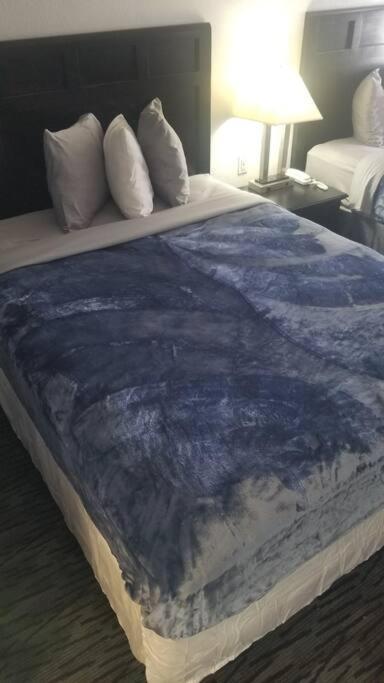 Hotel 2 Queen Beds Hotel Room 222 Wi-Fi Hot Tub Booking Stillwater Exteriér fotografie